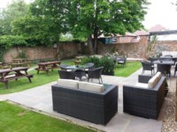 Bricklayers Arms beer garden 2.jpg