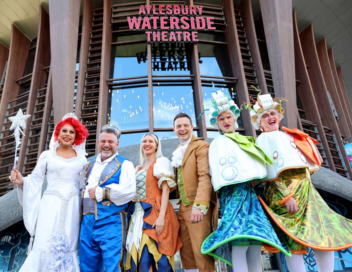 Cast of Cinerella 2021 outside Aylesbury Waterside Theatre